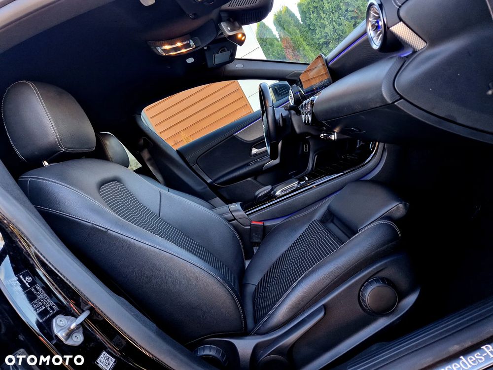 Mercedes-Benz CLA 220 d 8G-DCT - 11