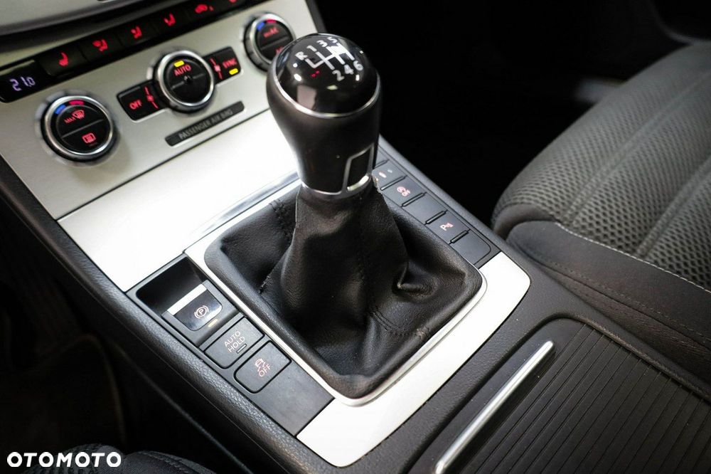 Volkswagen Passat CC - 17