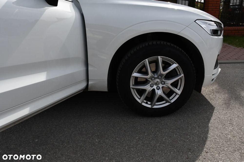 Volvo XC 60 T4 Momentum - 19