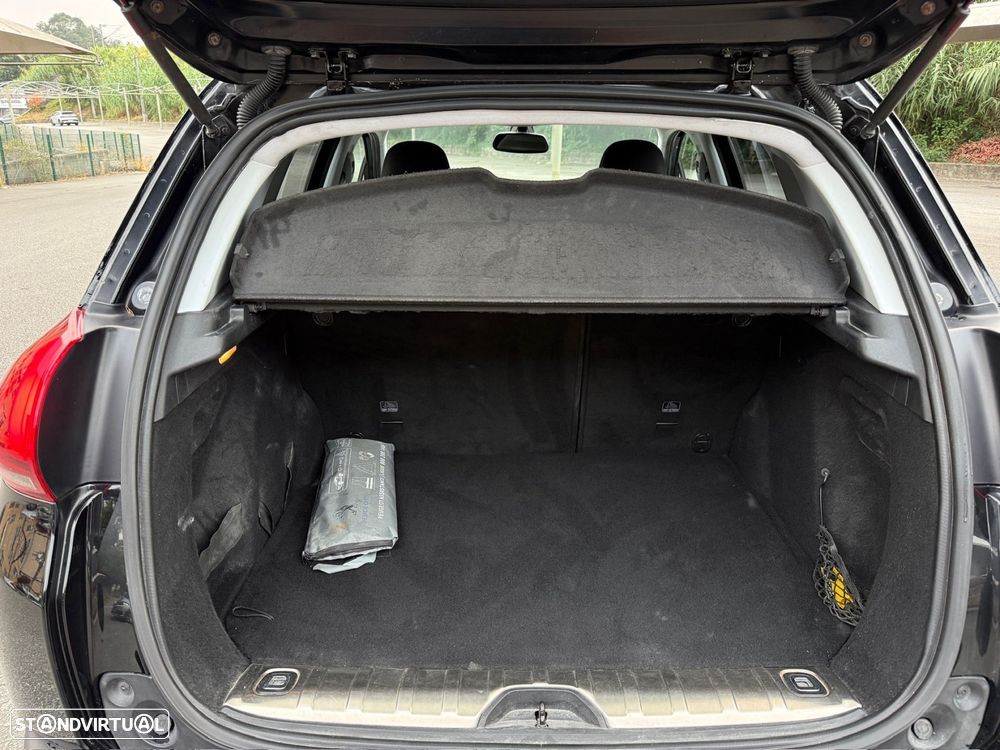 Peugeot 2008 1.2 PureTech Allure - 14