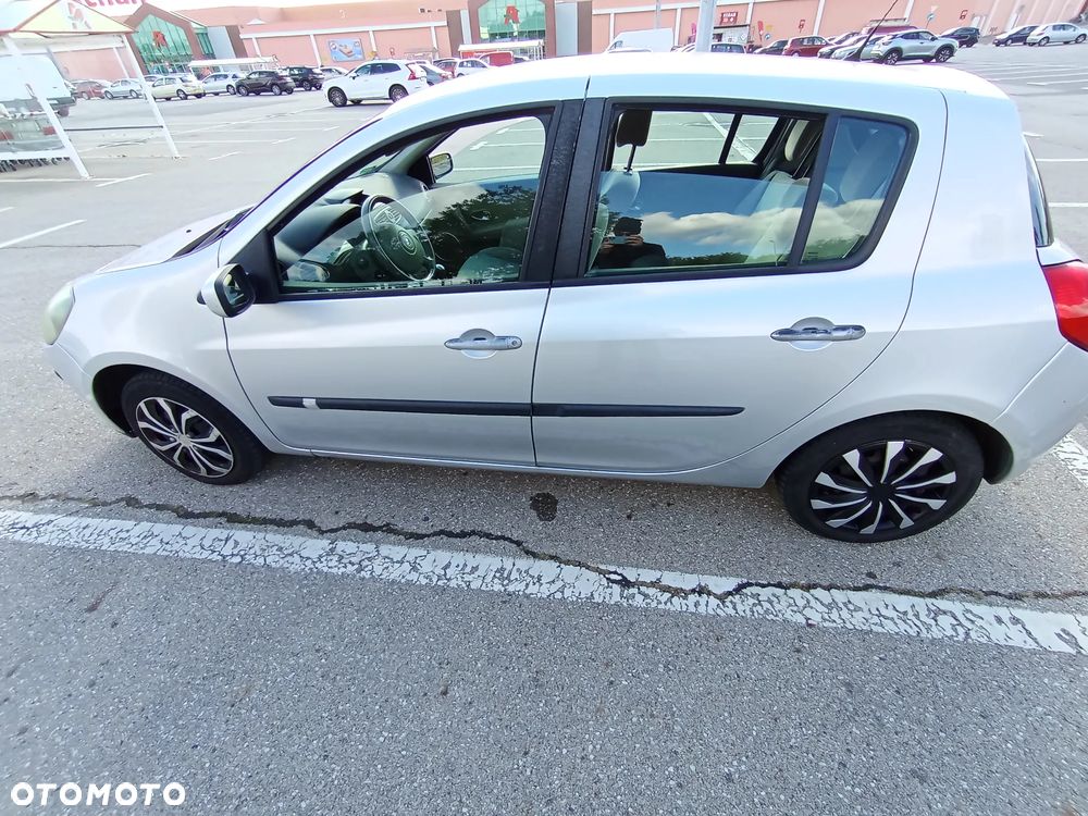 Renault Clio 1.6 16V Extreme - 8