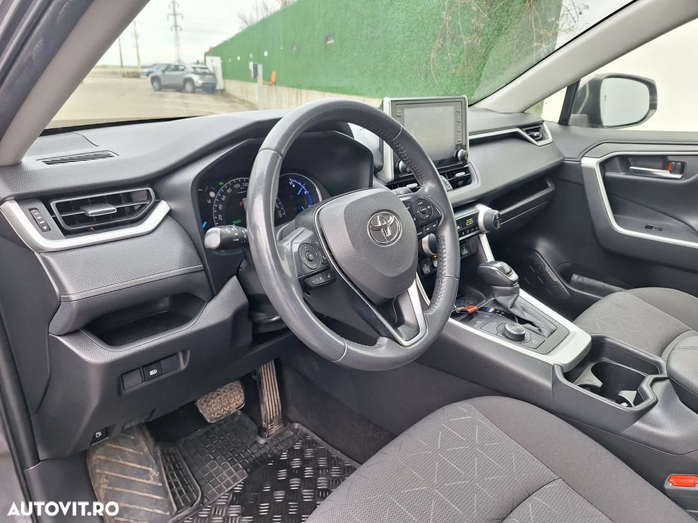 Toyota RAV4 - 4