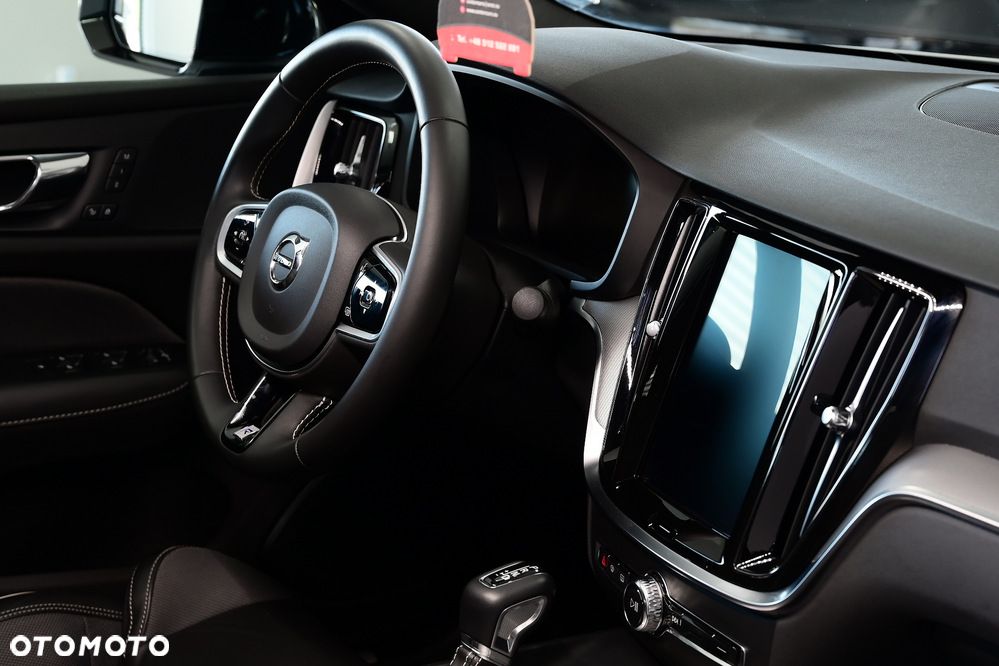 Volvo S60 T4 R-Design - 26