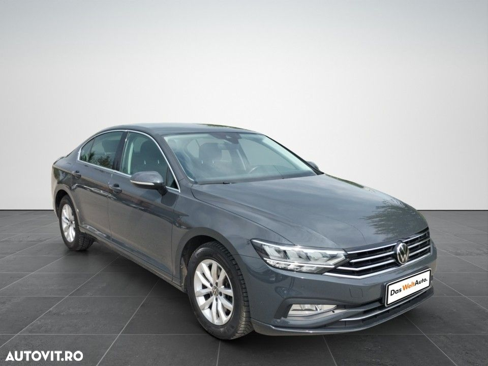 Volkswagen Passat - 8