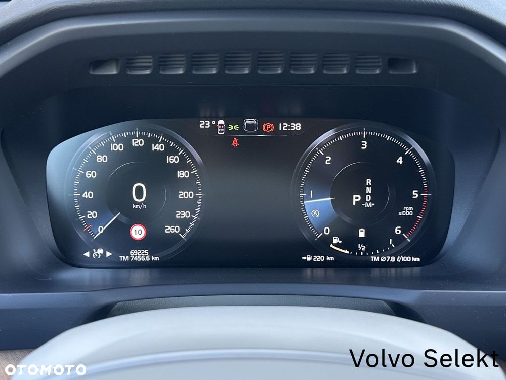 Volvo XC 90 - 27