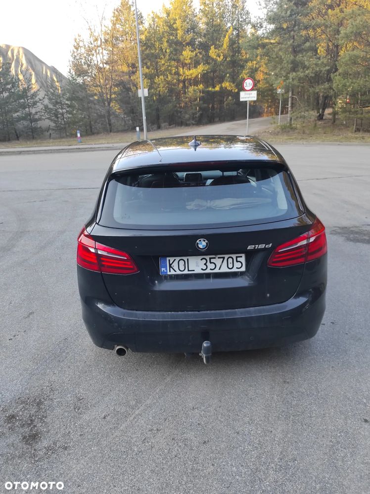 BMW Seria 2 218d - 4