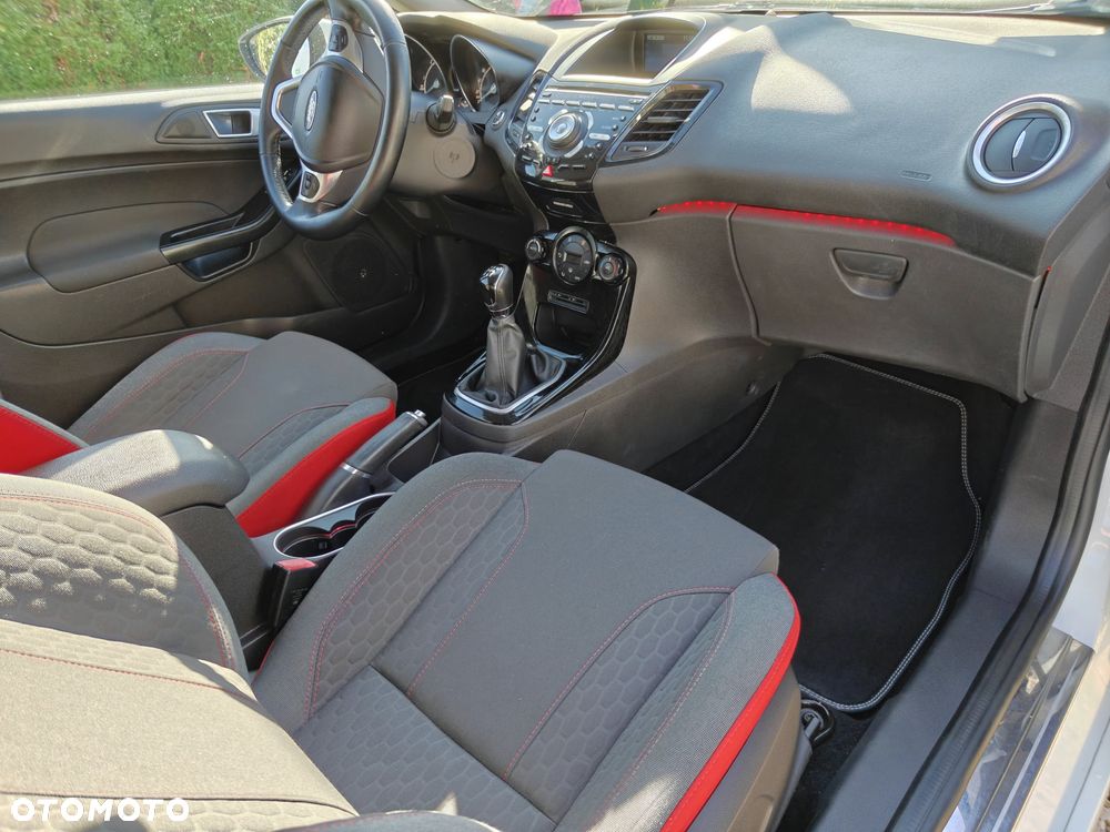Ford Festiva - 5