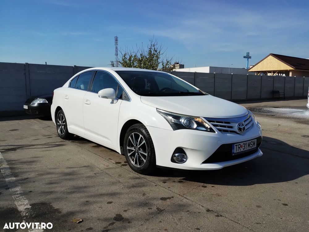 Toyota Avensis 2.0 D-4D Elegance - 2