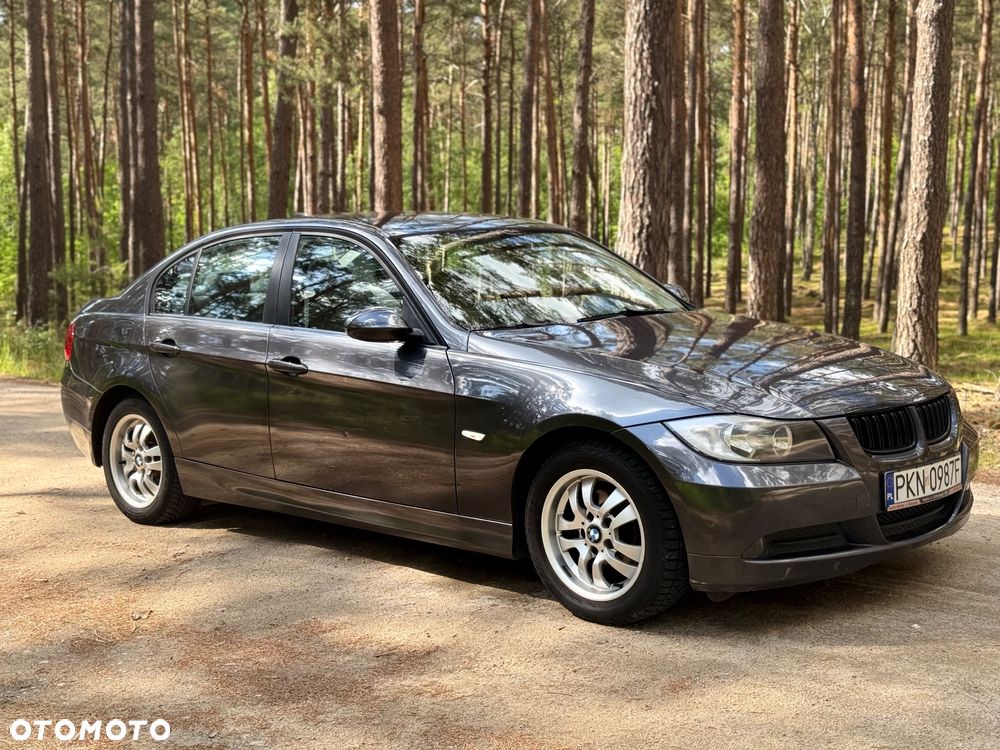 BMW Seria 3 318i - 4