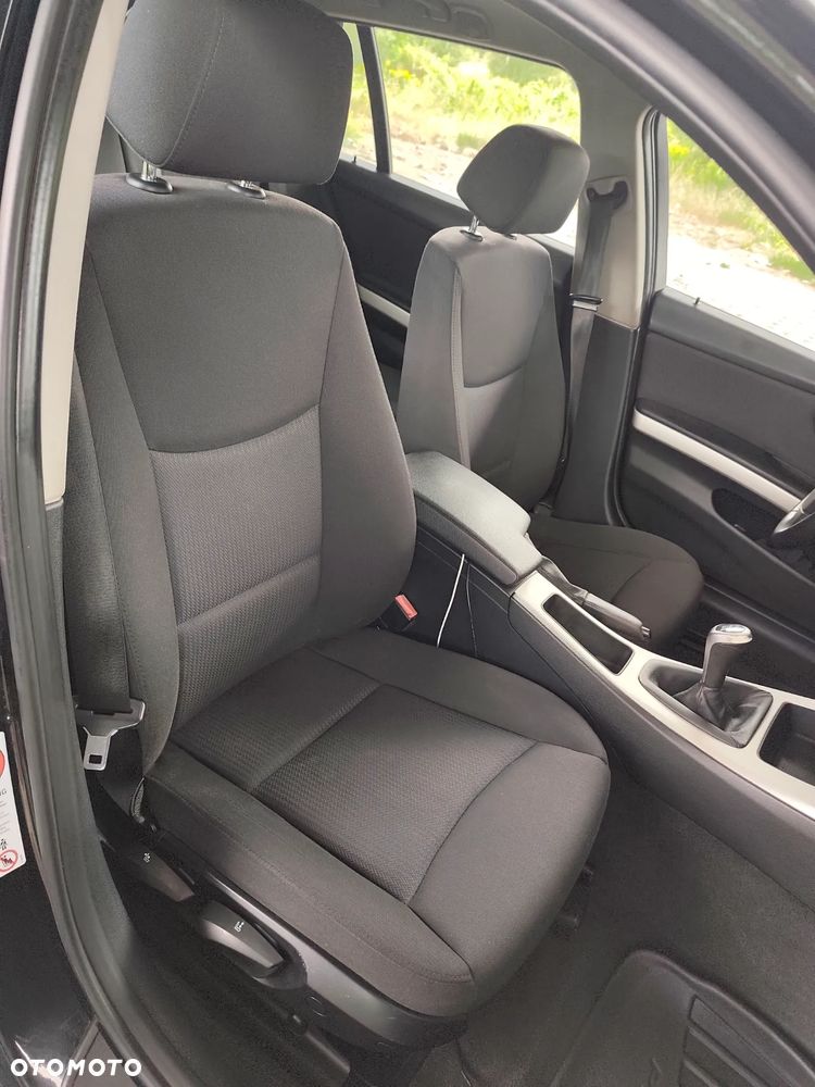 BMW Seria 3 318d - 16