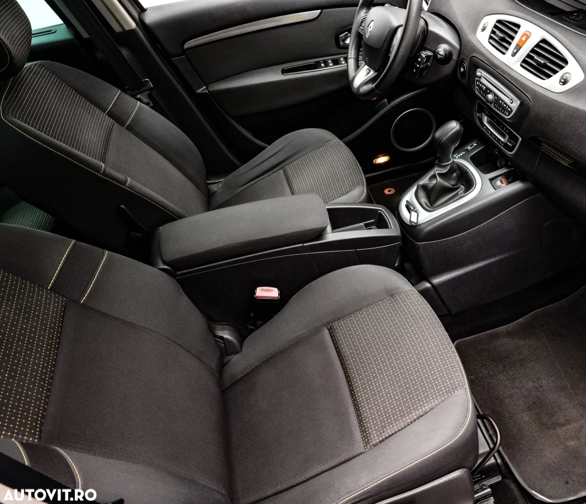 Renault Scenic - 13