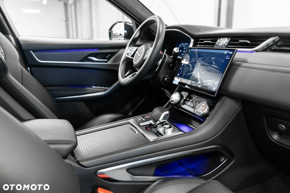 Jaguar F-Pace 5.0 V8 S/C AWD SVR - 36