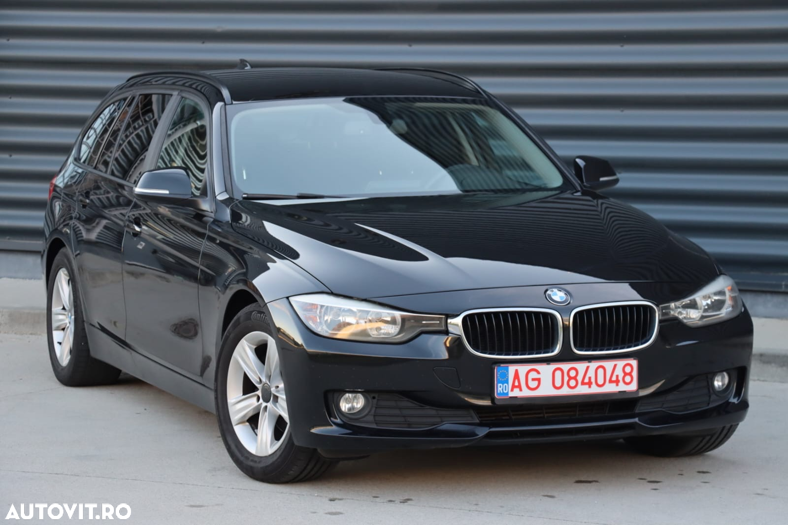 BMW Seria 3 318d DPF Touring Aut. - 16