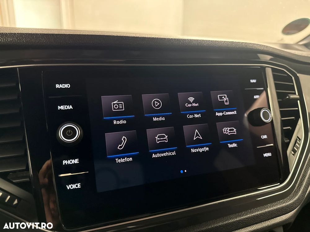 Volkswagen T-Roc - 19