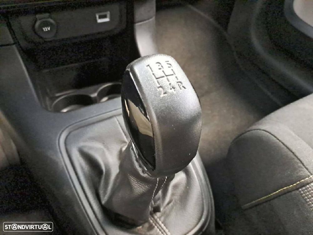 Citroën C3 1.2 PureTech Plus - 21