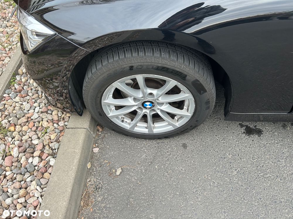 BMW Seria 3 316d - 29