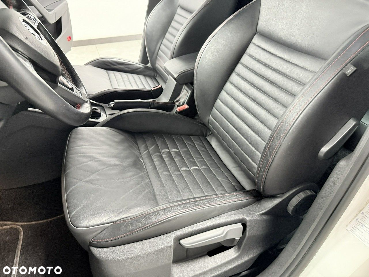 Skoda Octavia 2.0 TDI RS DSG - 36