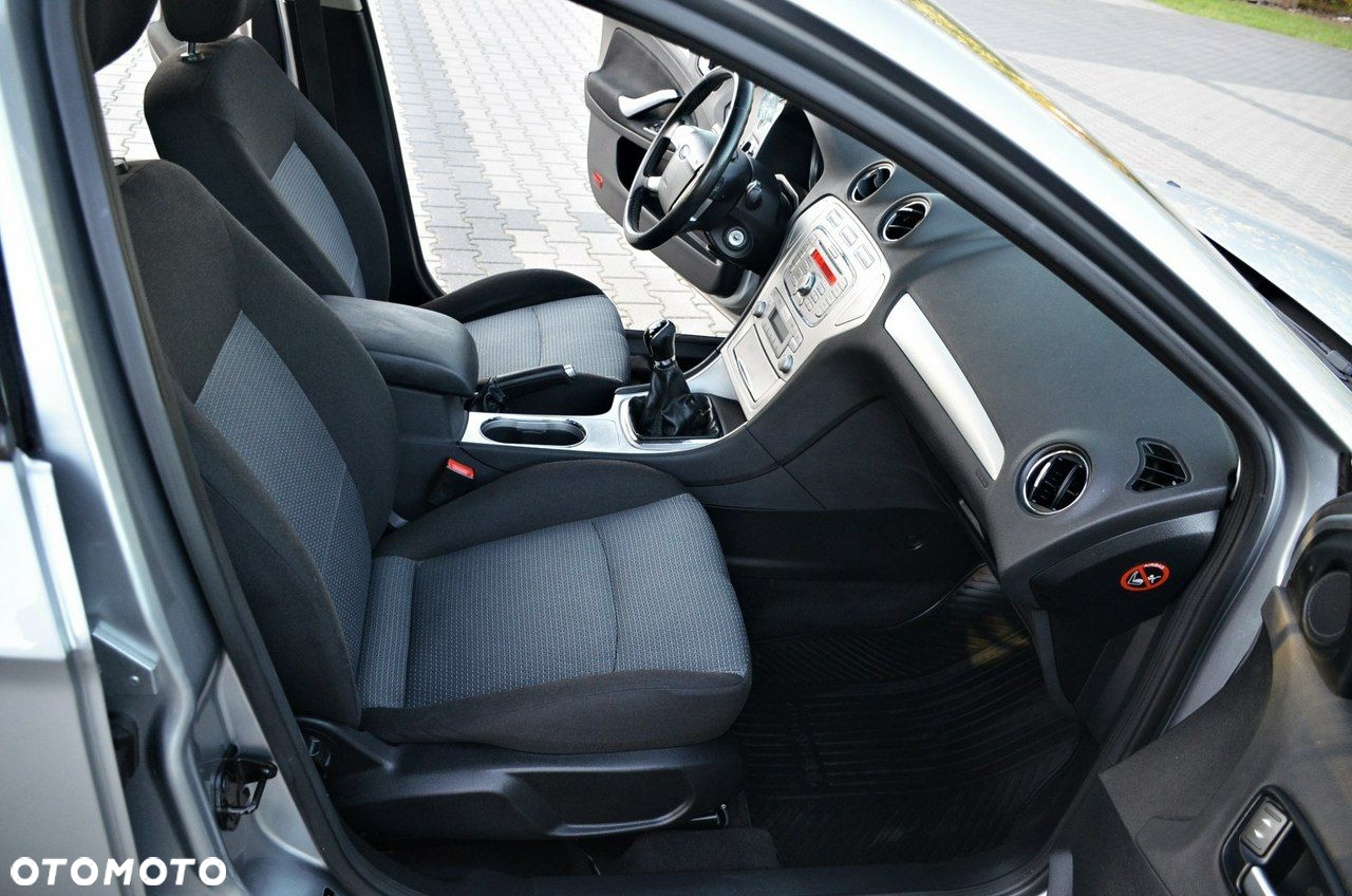 Ford Mondeo - 19