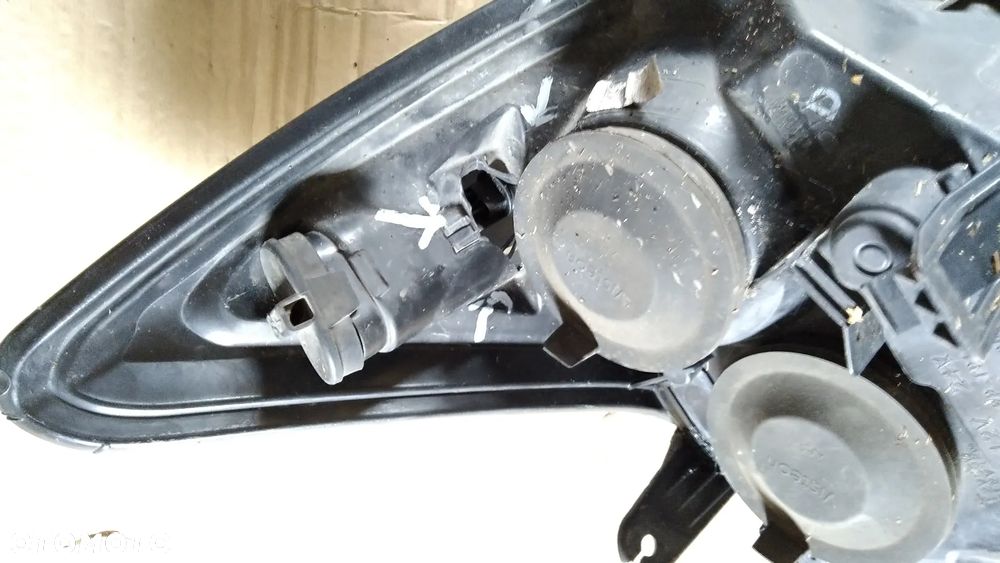 FORD FOCUS MK II LAMPA PRAWA REFLEKTOR - 5