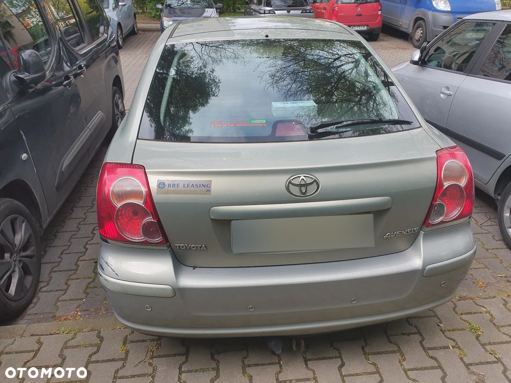 Toyota Avensis 2.0 VVT-i Sol - 3