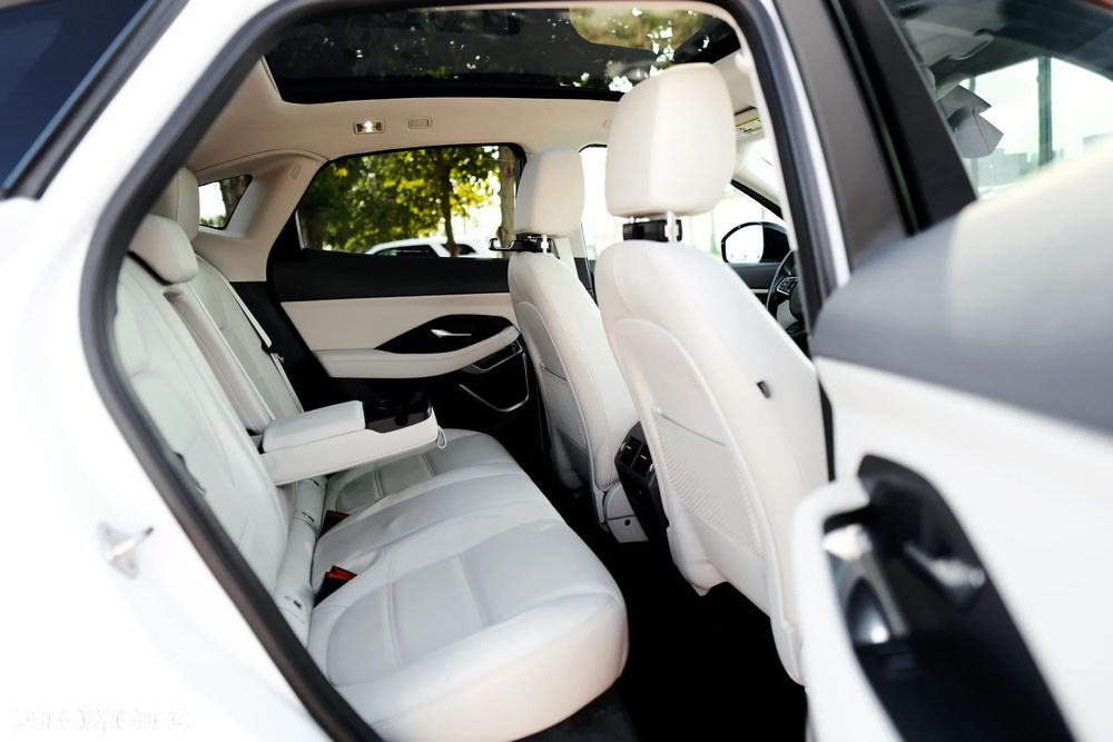 Jaguar E-Pace P250 AWD S - 27