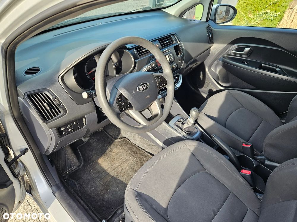 Kia Rio 1.4 Edition 7 - 8