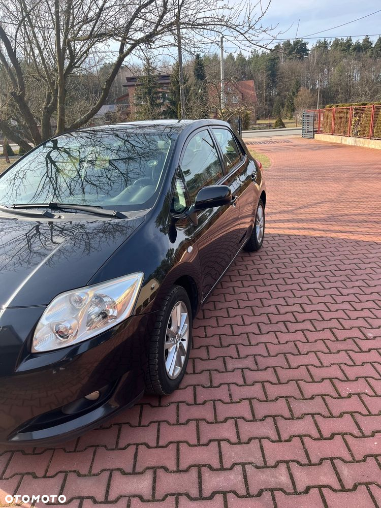 Toyota Auris - 2