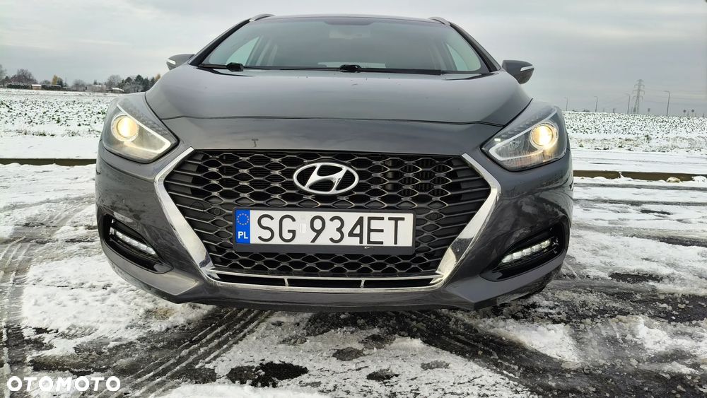 Hyundai i40 Kombi blue 1.6 CRDi Space - 2