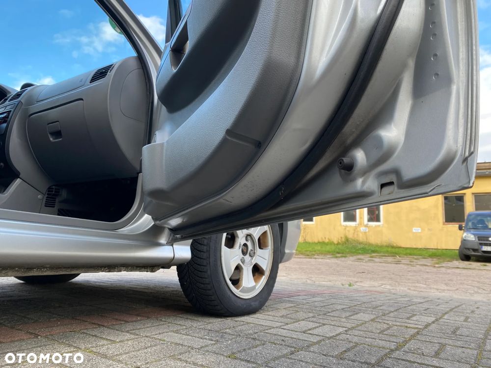 Kia Rio 1.3 RS (klm) - 24