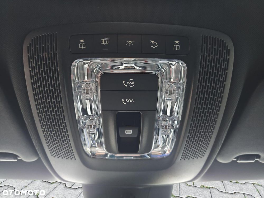 Mercedes-Benz CLA - 32