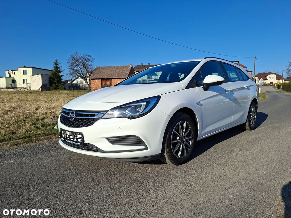 Opel Astra 1.6 D Start/Stop 120 Jahre - 3