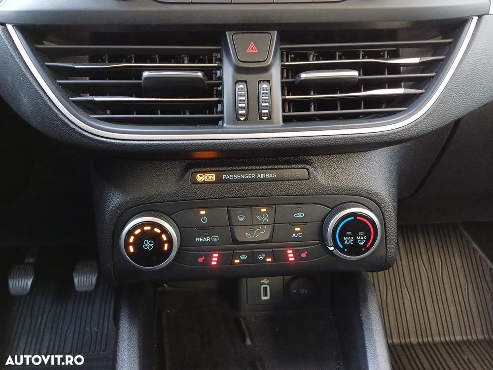 Ford Focus 1.0 EcoBoost Trend - 14