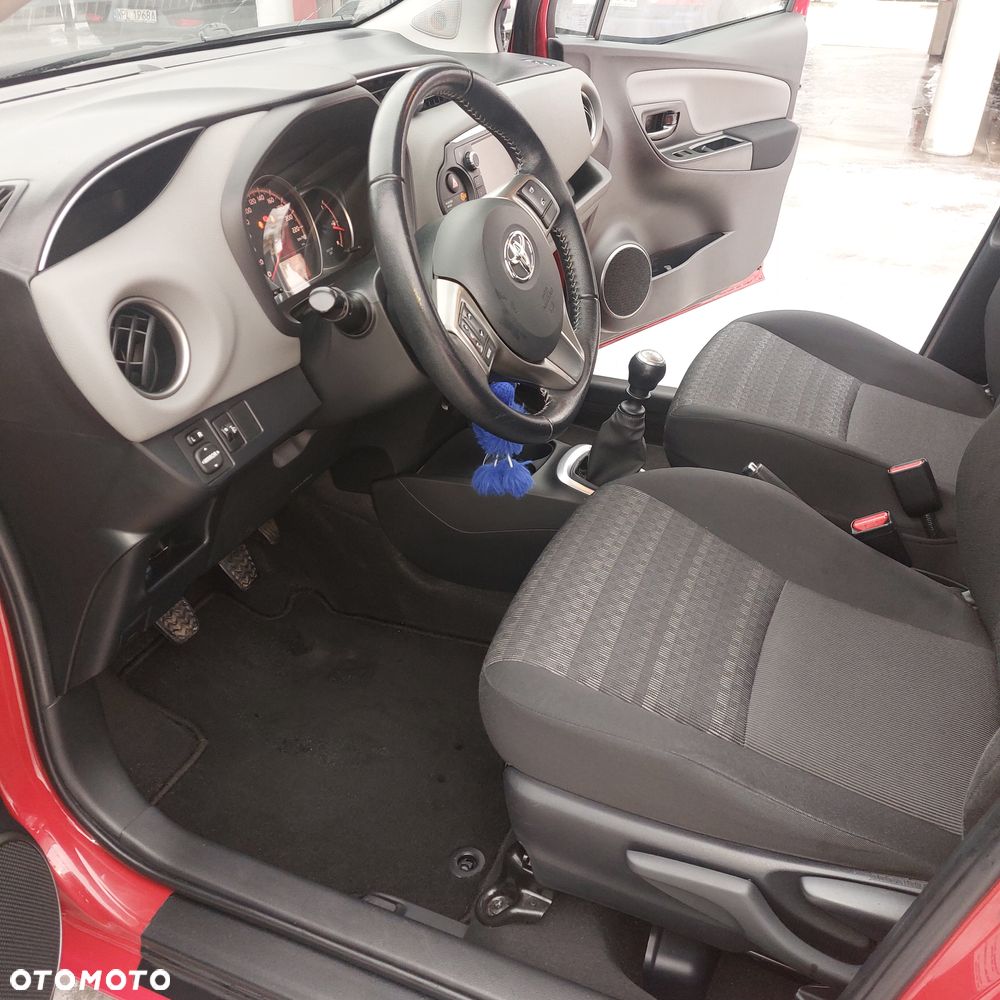 Toyota Yaris 1.33 Premium - 9