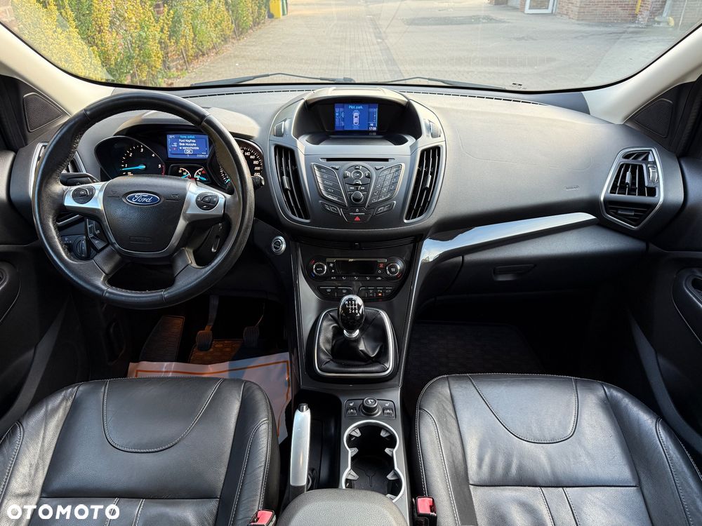 Ford Kuga 2.0 TDCi 2x4 Titanium - 16