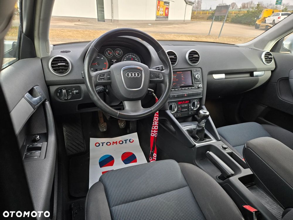 Audi A3 Sportback 2.0 TDI DPF quattro Ambition - 11