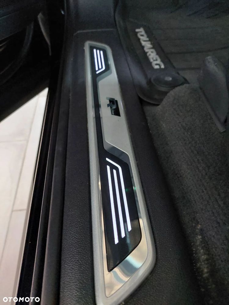 Volkswagen Touareg 3.0 V6 TDI SCR 4Mot R-Line - 11