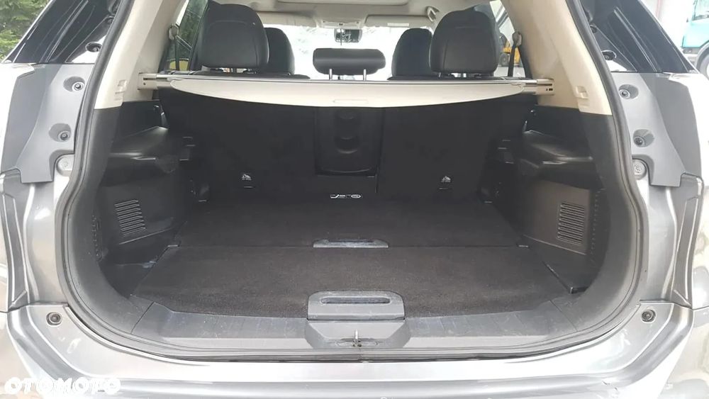 Nissan X-Trail 1.6 DCi N-Connecta 2WD Xtronic - 19