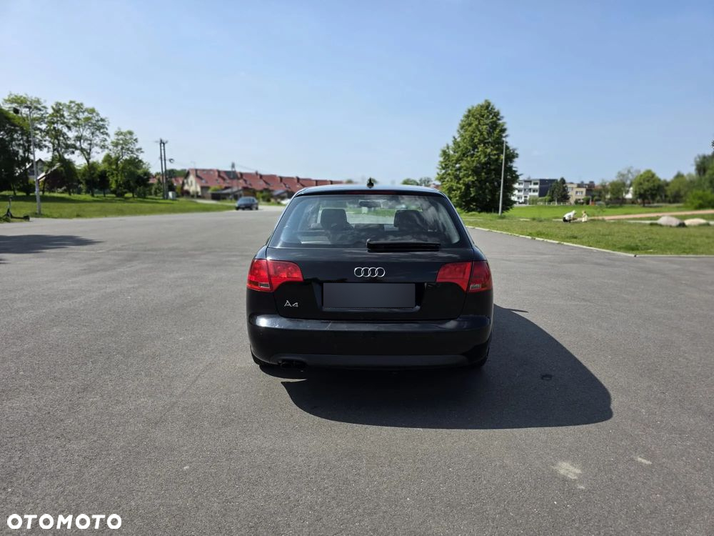 Audi A4 Avant 2.0 TDI - 7