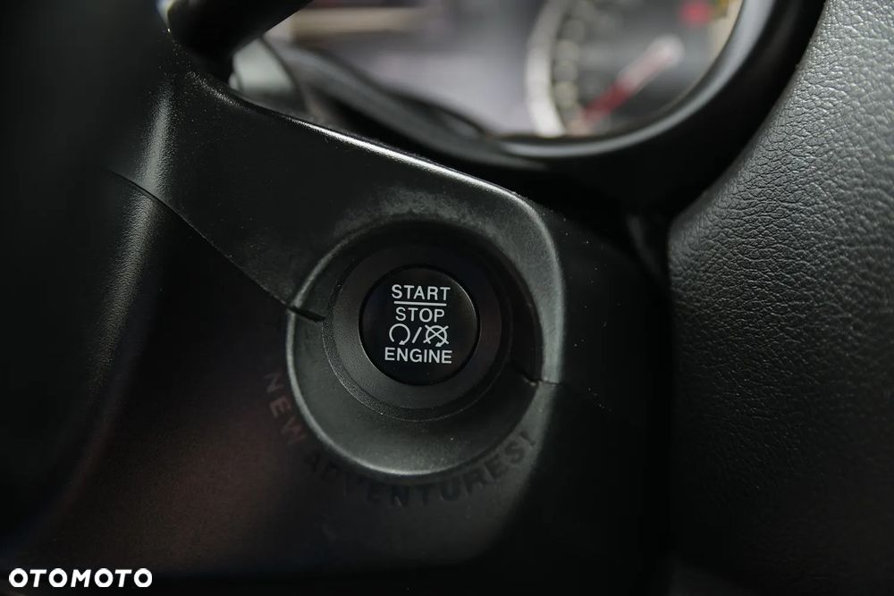 Jeep Renegade 1.4 MultiAir Limited - 37