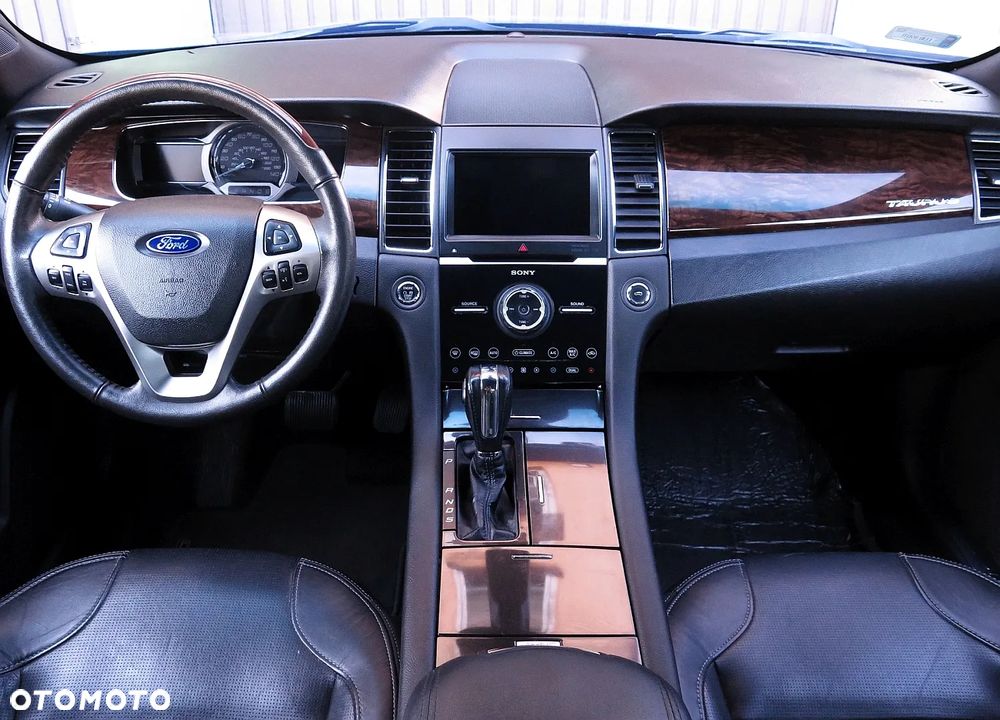 Ford Taurus - 11
