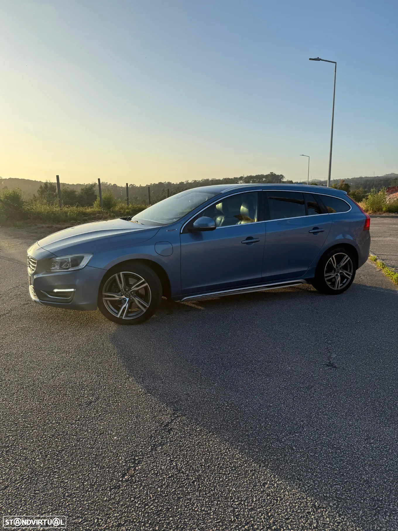 Volvo V60 2.4 D6 Summum AWD Phev - 7