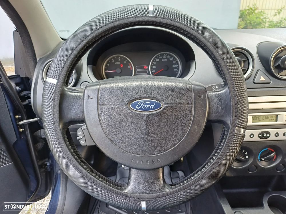 Ford FIESTA 1.4 TDCI VAN - 80 CV - POSSIBILIDADE DE CRÉDITO - 24