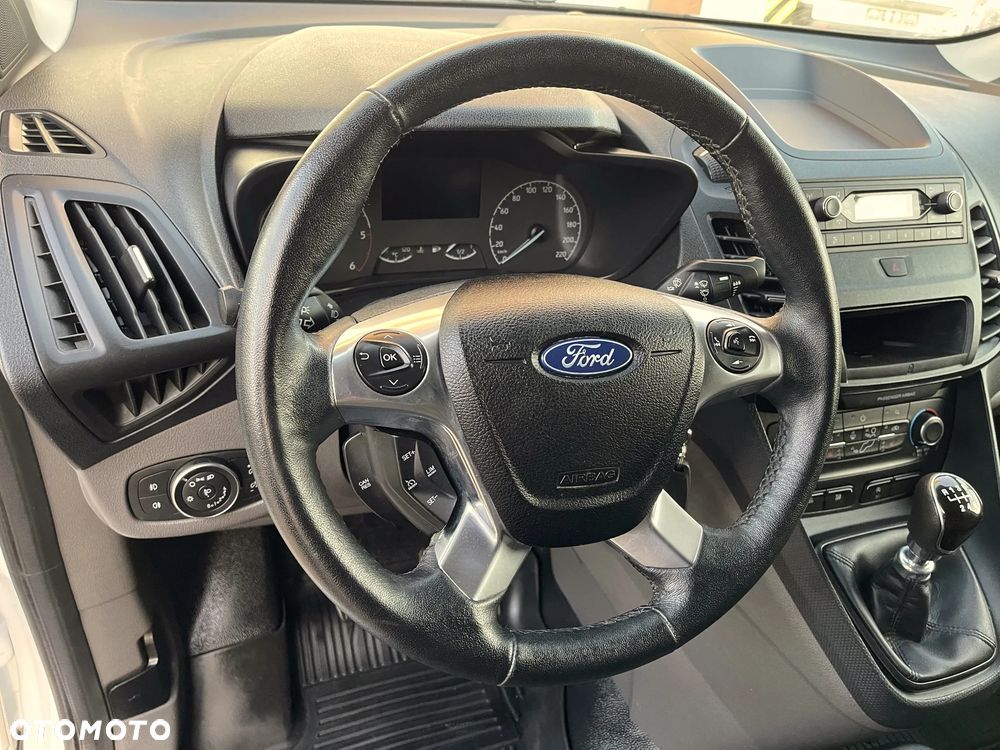 Ford Transit Connect - 22
