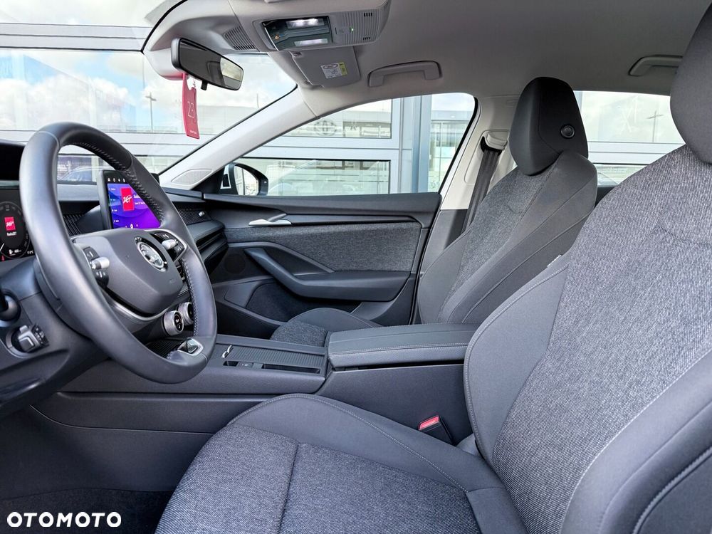 Skoda Superb 2.0 TDI SCR Essence DSG - 25