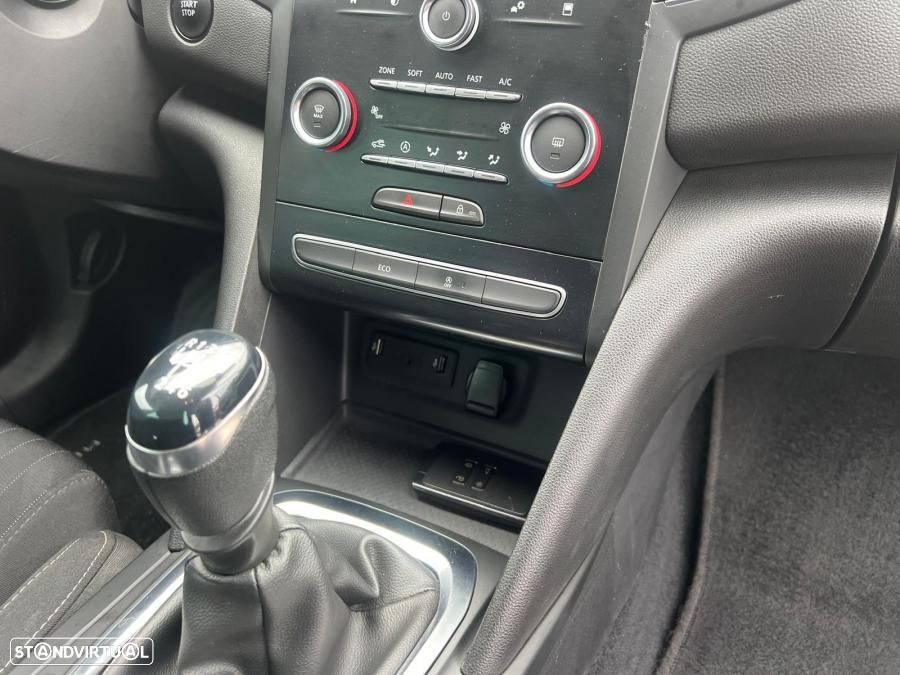 Renault Mégane 1.5 Blue dCi Limited - 7