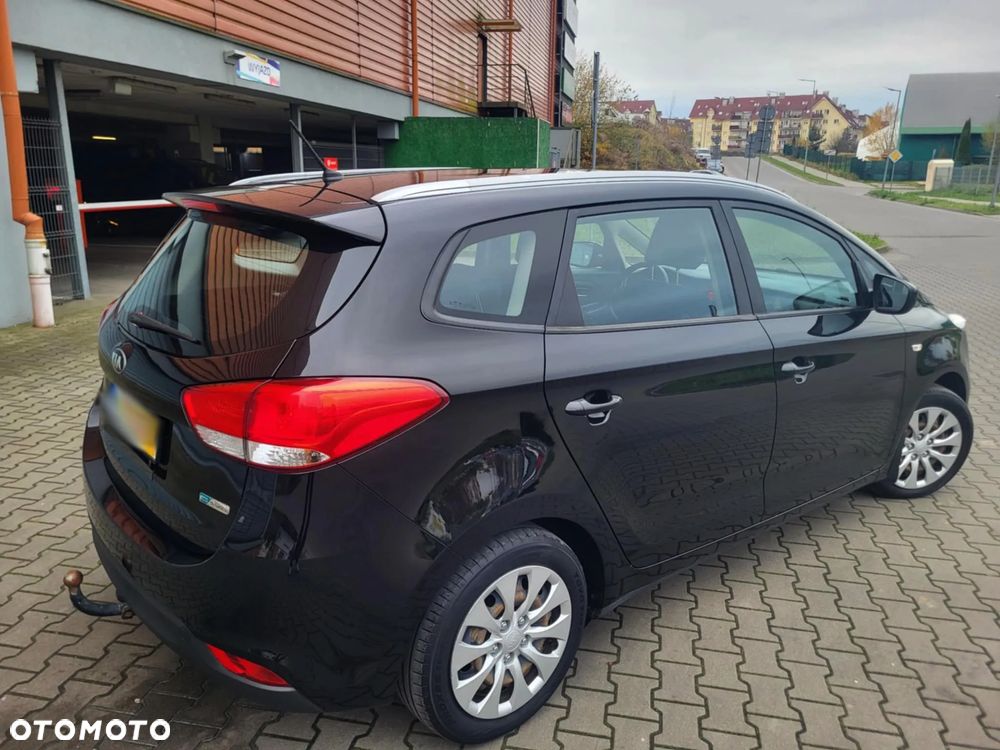 Kia Carens 1.7 CRDi 115 Dream-Team Edition - 17