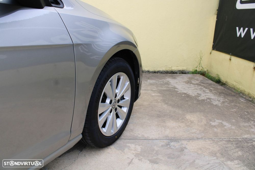 VW Golf 1.6 TDI Confortline - 60