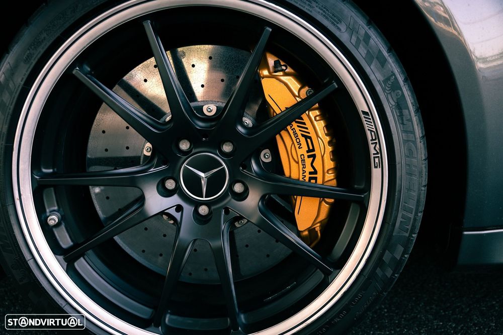 Mercedes-Benz C 63 AMG S - 32