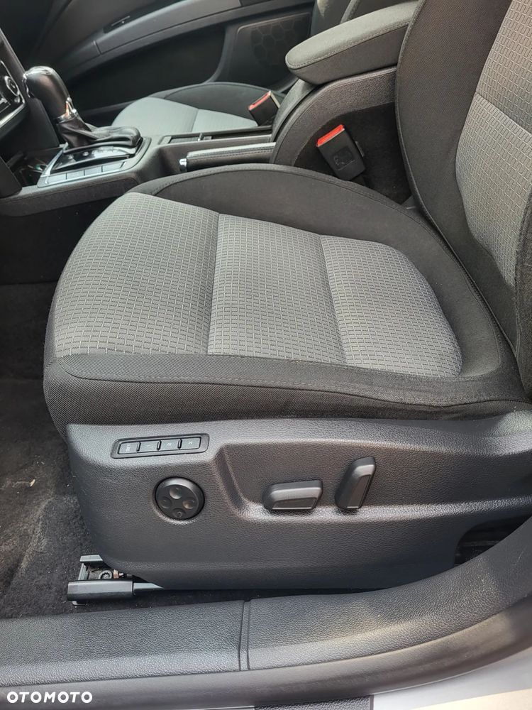 Skoda Superb 2.0 TDI DSG Exclusive - 8