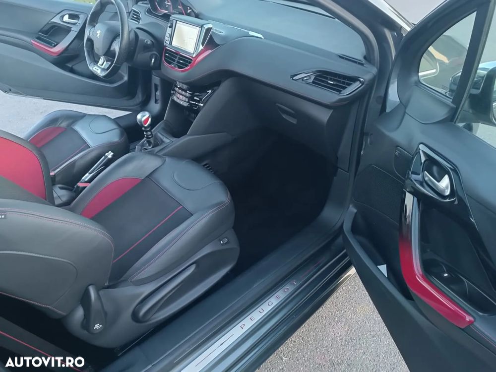 Peugeot 208 GTI 200 THP - 6